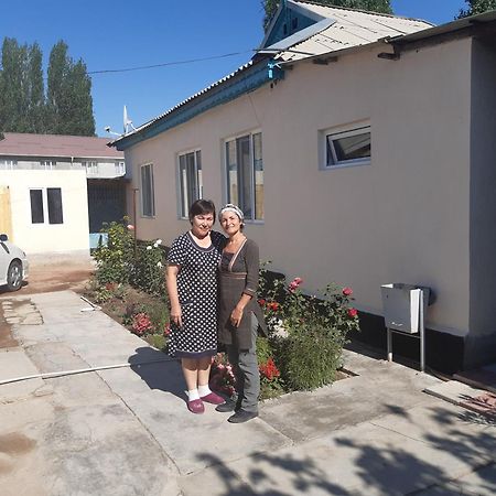 Guest House Lola Kochkor 外观 照片