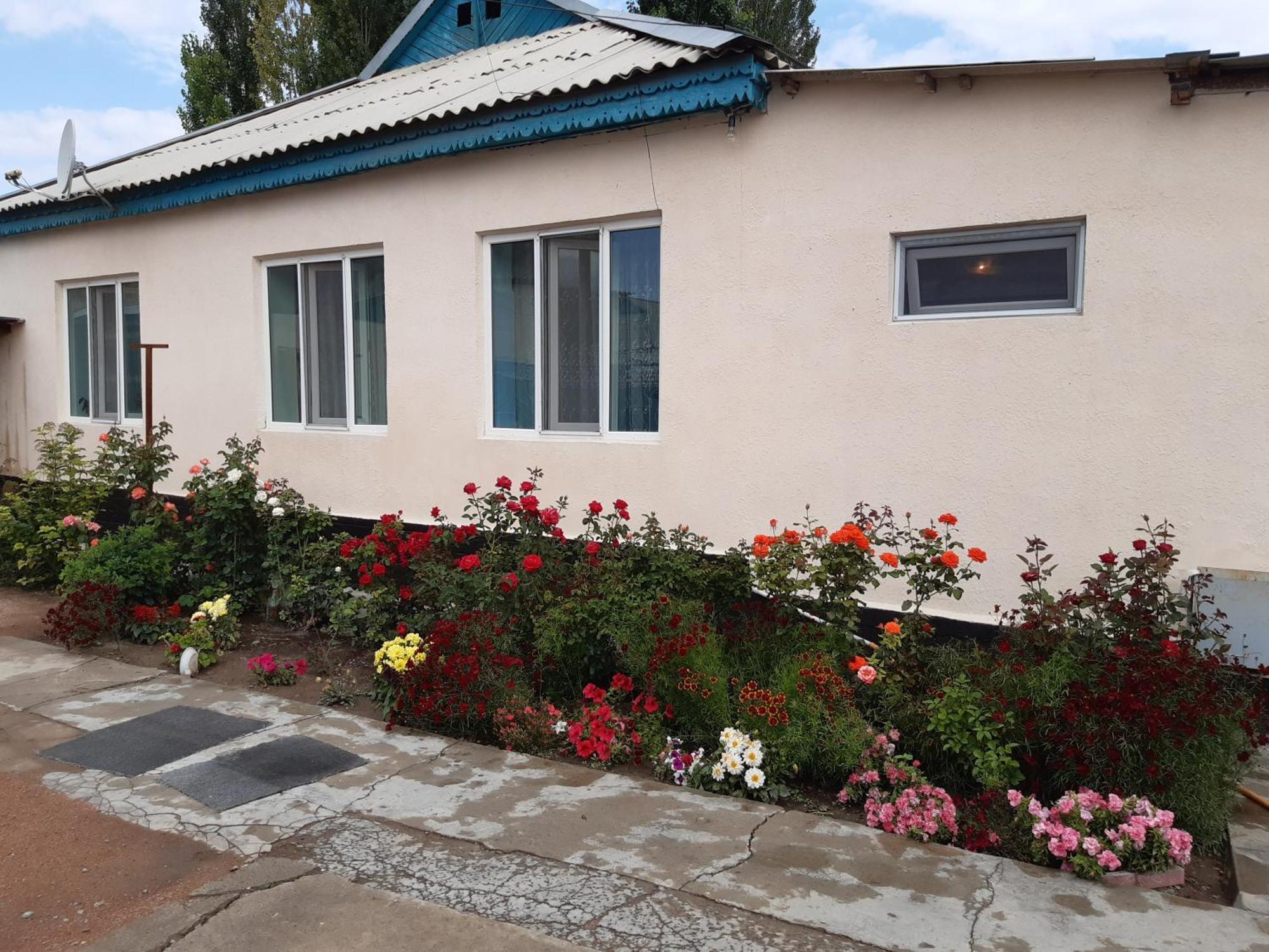 Guest House Lola Kochkor 外观 照片